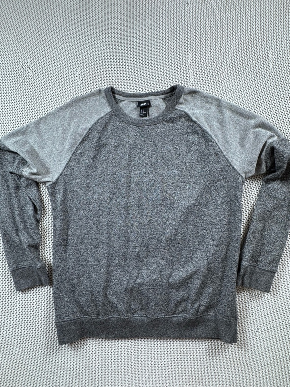 H&M Gray Two-Tone Raglan Crewneck Sweatshirt XL Cotton Colorblock